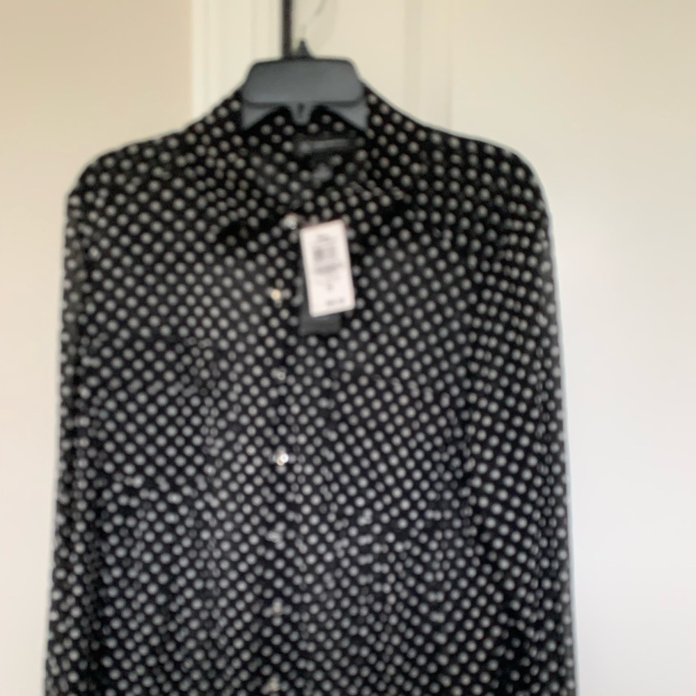 INC Women’s Button down black and white polka dot blouse. Jewel buttons. 2x